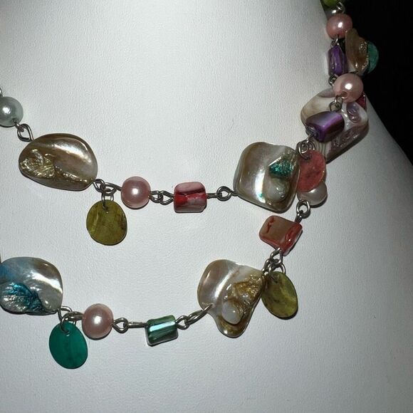 Vintage Boho‎ Continuous Strand (Shown Double) of Various Shell and Beads - Picture 3 of 6